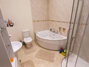 3 bed flat for sale