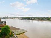 3 bed flat for sale