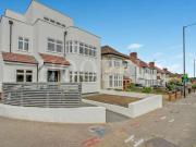3 bed flat for sale