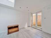 3 bed flat for sale