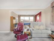 3 bed flat for sale