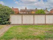 3 bed flat for sale