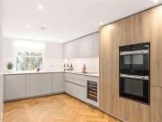 3 bed flat for sale