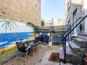 3 bed flat for sale