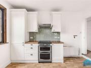 3 bed flat for sale