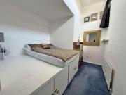 3 bed flat for sale