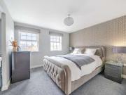 3 bed flat for sale