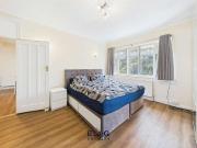 3 bed flat for sale