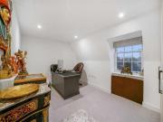 3 bed flat for sale