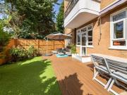 3 bed flat for sale