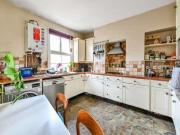 3 bed flat for sale