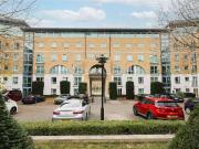 3 bed flat for sale