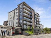 3 bed flat for sale