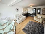 3 bed flat for sale 3 bed flat for sale