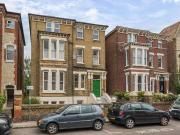 3 bed flat for sale