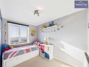 3 bed flat for sale