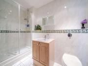 3 bed flat for sale
