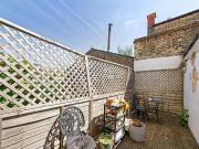 3 bed flat for sale