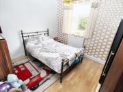 3 bed flat for sale