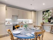 3 bed flat for sale