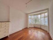 3 bed flat for sale
