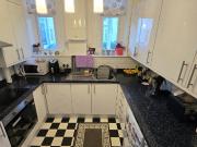 3 bed flat for sale