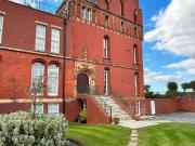 3 bed flat for sale