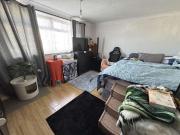 3 bed flat for sale