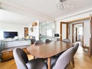 3 bed flat for sale
