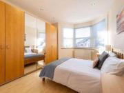 3 bed flat for sale