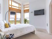 3 bed flat for sale