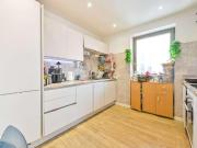3 bed flat for sale