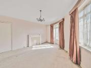 3 bed flat for sale