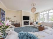 3 bed flat for sale