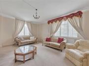 3 bed flat for sale