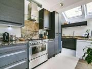 3 bed flat for sale