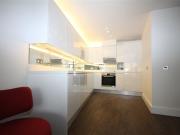 3 Bed Flat, Gauden Road, SW4