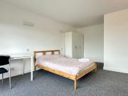 3 Bed Flat, Oxgangs Crescent, EH13
