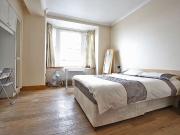 3 Bed Flat, Queens Court, Queensway W2