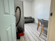 3 Bed Flat, Queens Road, NG9