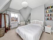 3 Bed Flat, Romola Road, SE24