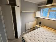 3 Bed Flat, Studley Road, SW4
