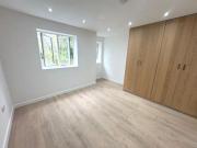 3 bed Flat To Let