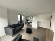 3 bed flat to let in Manchester in The Landmark, M5