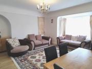 3 bed flat to rent