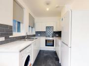 3 Bed Flat to Rent, Askew Mansions, W12