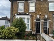 3 bed flat to rent in Dunstans Road, London, SE22