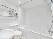 3 bed flat to rent in Sheen Lane, London | James Anderson