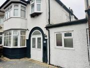 3 Bed Garden Flat | All Bills Included!
