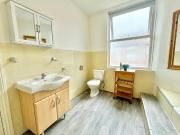 3 Bed House Dawlish Avenue Leeds LS9 Care 4 Properties